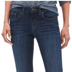 BANANA REPUBLIC DARK WASH SKINNY FIT JEANS